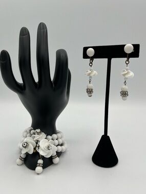 Vintage Signed Miriam Haskell 1950s Milk Glass Bracelet With Bonus Earrings